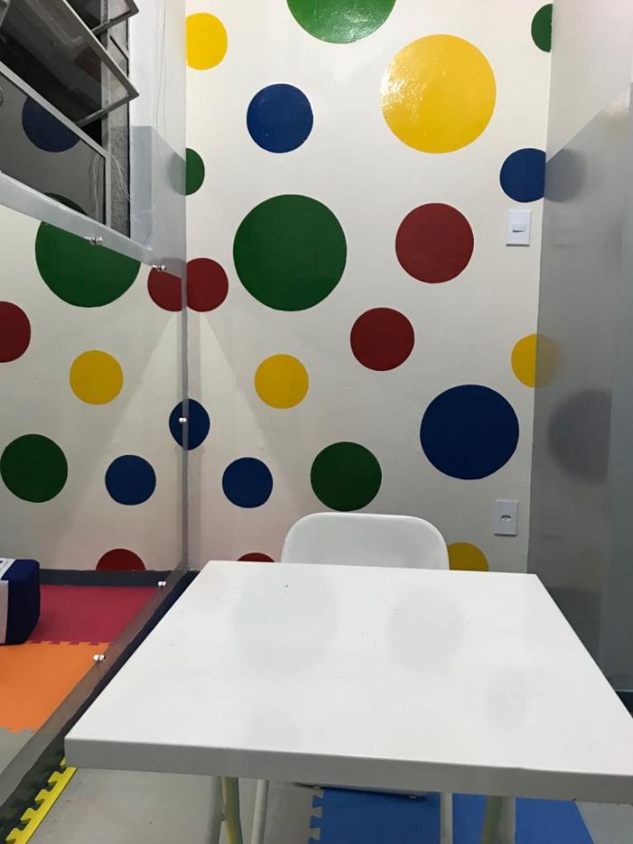 ENTREGA DO PARAPODIUM, AR COND. E SALA FONOAUDIOLOGIA.